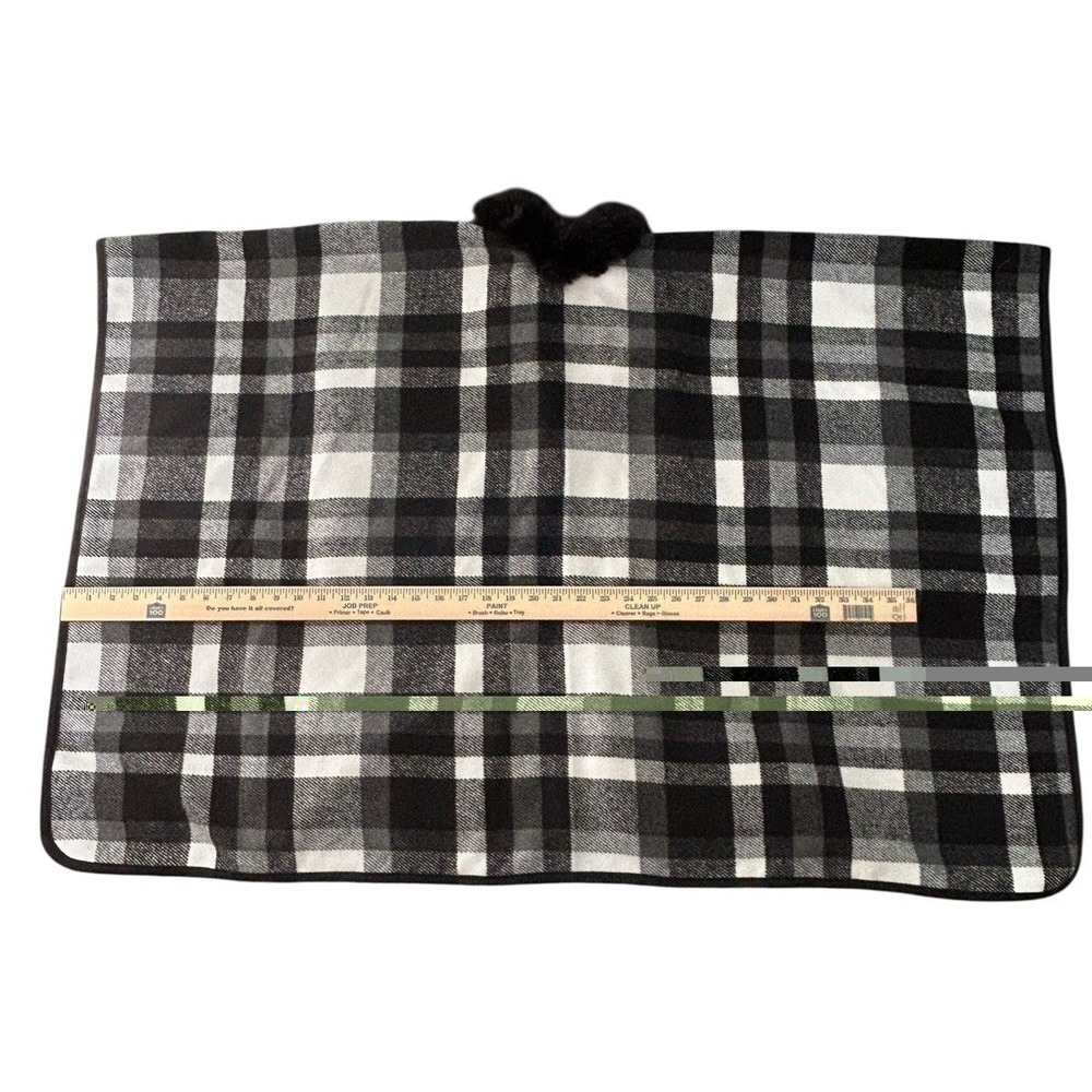 Black White Plaid Faux Fur Collar Single Button Closure Shawl Womens One Size - Picture 8 of 11